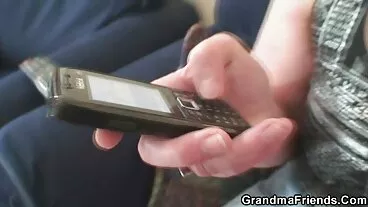 Deux beautés film porno hd Casey Calvert et Vienna Black partagent une grosse bite