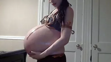 La scorie maigre Katty West lui permet d'envahir film hd porno gratuit sa bonde