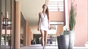 La jolie MILF latina Mike Adriano film porno complet en hd suce une grosse bite