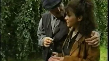 La douce brune à gros filme xxl online gratis cul Olive Glass baisée en levrette