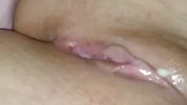 Les filles angéliques Emma Starletto, Jessica Rex et Paige Owens se font vidéo porno gratuit hd baiser