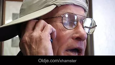 L'ange blanc Emma Starletto sent un gros film porno en hd gratuit pénis noir à l'intérieur