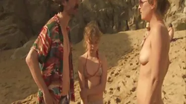 La jeune bombasse entièrement naturelle x gratuit hd Iris Kiss Kiss baisée par une grosse bite