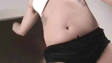 La superbe fille à porno hd gratuit gros cul Emma Piquet profite d'une sodomie intensive