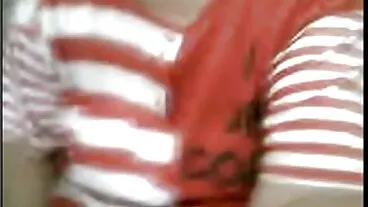 Les adorables chaudasses Candy Red et Jenny Manson se font baiser film porno hd