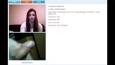 Brune porno francais hd aux yeux noirs Kyra Rose aime sucer des bites