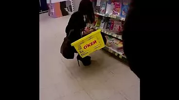 L'adolescente exceptionnelle Whitney Wright a l'air incroyable dans la pose site porno hd gratuit de cow-girl