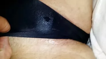 La bonne blonde aux gros seins Emily Right film de cul hd baisée dans la salle de bain