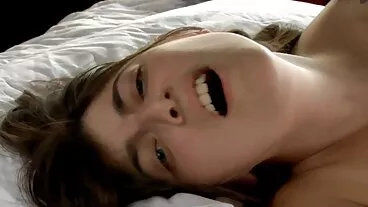 Bombasse maigre en nylons Natalie site porno 4k gratuit Brooks baisée durement sur le casting