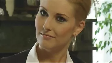 Polina Sweet à talons hauts aime tellement le sexe film pono hd intensif