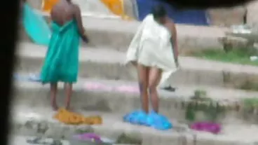 Deux hommes doublent la porno gratuit hd pénétration d'un ange brune aux gros seins Clary