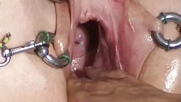 Bombasse à filme xxl online gratis gros cul April Aniston bien baisée dans la pose en levrette